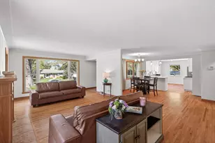 3606 Beard Ave N, Robbinsdale, MN 55422 - Photo 3