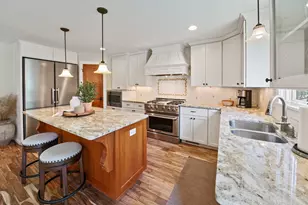 220 Glenbrook Rd N, Wayzata, MN 55391 - Photo 9