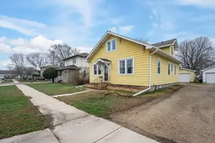 722 E 3rd St, Fairmont, MN 56031 - Photo 29