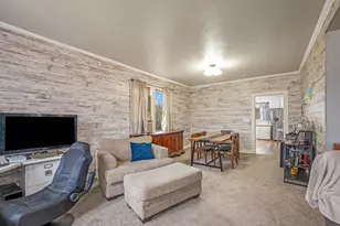 722 E 3rd St, Fairmont, MN 56031 - Photo 3