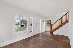 4203 Lake Dr N, Robbinsdale, MN 55422 - Photo 9