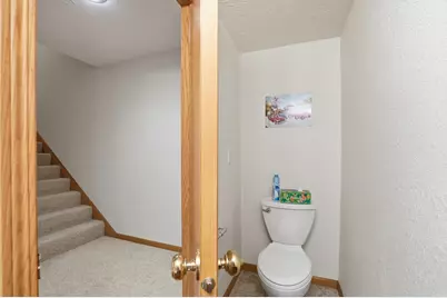 911 Prairie Oak Drive, Belle Plaine, MN 56011 - Photo 25