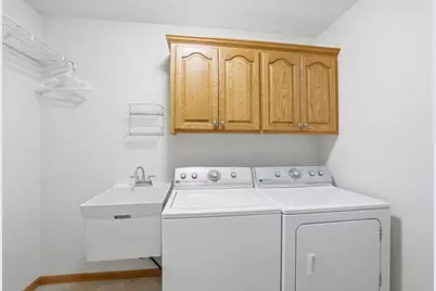 911 Prairie Oak Drive, Belle Plaine, MN 56011 - Photo 15