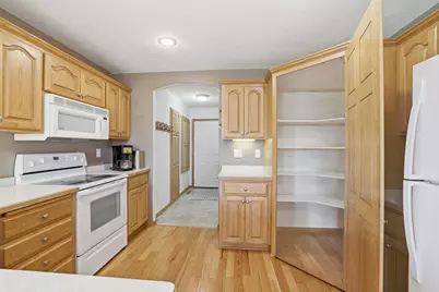 911 Prairie Oak Drive, Belle Plaine, MN 56011 - Photo 13