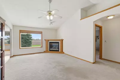 911 Prairie Oak Drive, Belle Plaine, MN 56011 - Photo 5