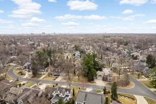 5420 Woodcrest Dr, Edina, MN 55424 - Photo 35