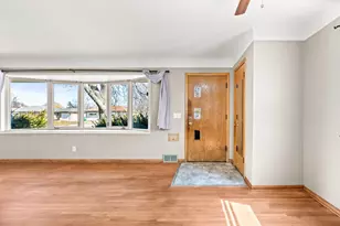 5333 James Ave N, Brooklyn Center, MN 55430 - Photo 7