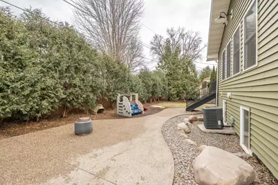 107 S Belmont Drive, Mankato, MN 56001 - Photo 45