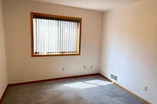 6811 York Pl N, Brooklyn Center, MN 55429 - Photo 9