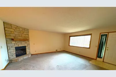 6811 York Place N #4, Brooklyn Center, MN 55429 - Photo 3