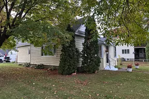 101 N Fayal Ave, Eveleth, MN 55734 - Photo 1