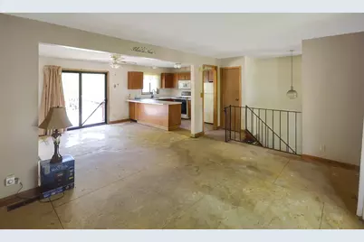 3995 Stockdale Drive, Vadnais Heights, MN 55127 - Photo 3