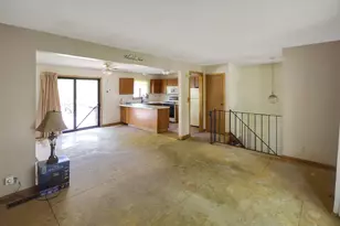 3995 Stockdale Dr, Vadnais Heights, MN 55127 - Photo 3