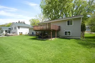 3995 Stockdale Dr, Vadnais Heights, MN 55127 - Photo 15