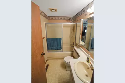 3995 Stockdale Drive, Vadnais Heights, MN 55127 - Photo 9