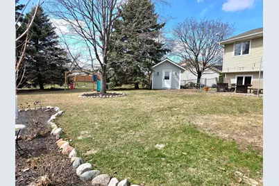 9243 Queens Gardens N, Brooklyn Park, MN 55443 - Photo 5