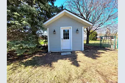 9243 Queens Gardens N, Brooklyn Park, MN 55443 - Photo 37