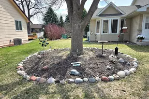 9243 Queens Gardens N, Brooklyn Park, MN 55443 - Photo 3