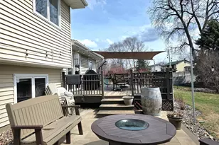 9243 Queens Gardens N, Brooklyn Park, MN 55443 - Photo 9