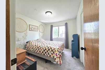 9243 Queens Gardens N, Brooklyn Park, MN 55443 - Photo 23