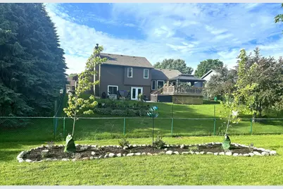 9243 Queens Gardens N, Brooklyn Park, MN 55443 - Photo 23