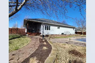 905 4th Avenue SE, Pipestone, MN 56164 - Photo 5