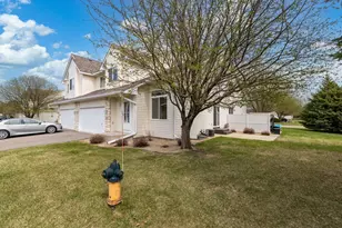 1673 Lexington Ln, Shakopee, MN 55379 - Photo 23