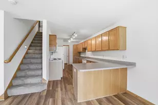 1673 Lexington Ln, Shakopee, MN 55379 - Photo 7