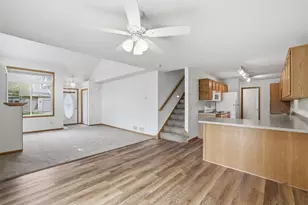 1673 Lexington Ln, Shakopee, MN 55379 - Photo 3
