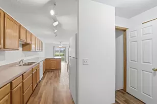 1673 Lexington Ln, Shakopee, MN 55379 - Photo 11