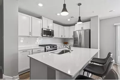 5251 Long Pointe Pass, Woodbury, MN 55129 - Photo 7