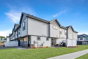 5251 Long Pointe Pass, Woodbury, MN 55129 - Photo 3