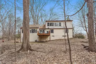 3923 Elmwood St, Vadnais Heights, MN 55127 - Photo 9