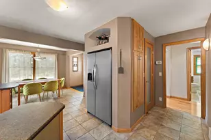 3923 Elmwood St, Vadnais Heights, MN 55127 - Photo 23