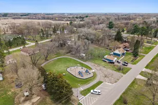 3923 Elmwood St, Vadnais Heights, MN 55127 - Photo 13