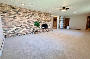 809 W Lake Ave, Worthington, MN 56187 - Photo 37