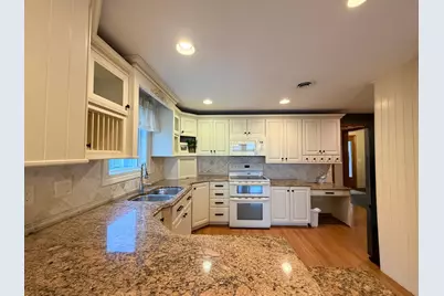 809 W Lake Avenue, Worthington, MN 56187 - Photo 15