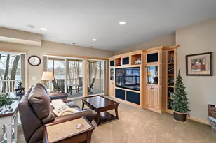 10013 Waterfront Dr, Woodbury, MN 55129 - Photo 29