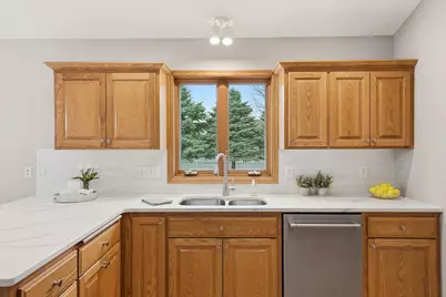 801 Maplewood Avenue, Litchfield, MN 55355 - Photo 11