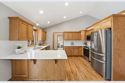 801 Maplewood Avenue, Litchfield, MN 55355 - Photo 13