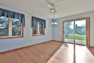 897 Evergreen Ct, Vadnais Heights, MN 55127 - Photo 19