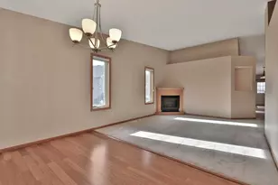 897 Evergreen Ct, Vadnais Heights, MN 55127 - Photo 11