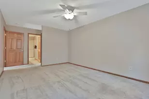 897 Evergreen Ct, Vadnais Heights, MN 55127 - Photo 25