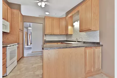 897 Evergreen Court, Vadnais Heights, MN 55127 - Photo 15