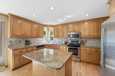 8511 Cedar Court, Victoria, MN 55386 - Photo 7