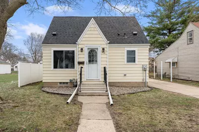 306 12th Avenue SW, Austin, MN 55912 - Photo 1