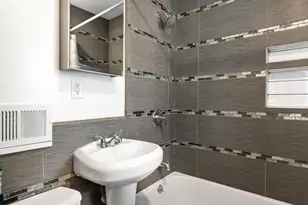 306 12th Ave SW, Austin, MN 55912 - Photo 5