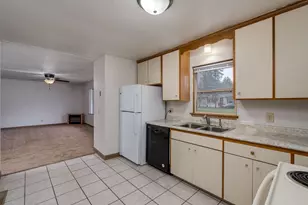117 Jay St, Le Sueur, MN 56058 - Photo 9