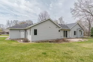 100 Crystal Ln, Mankato, MN 56001 - Photo 37