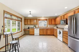 1735 Carleton Dr, Hastings, MN 55033 - Photo 5